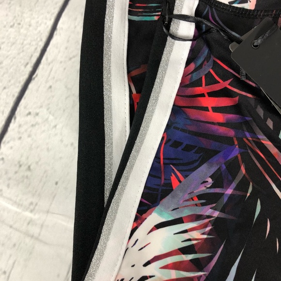 Bebe Capri Leggings - Picture 3 of 7